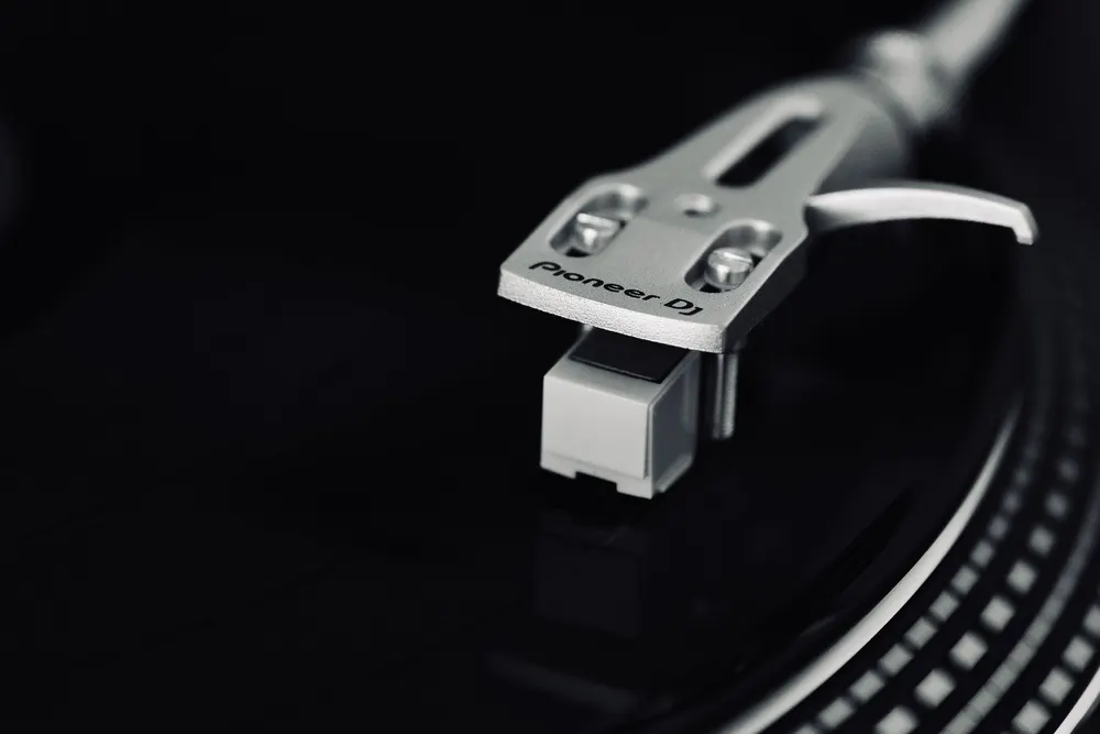 Platine vinyle Bluetooth : comment bien la choisir en 2026 ?